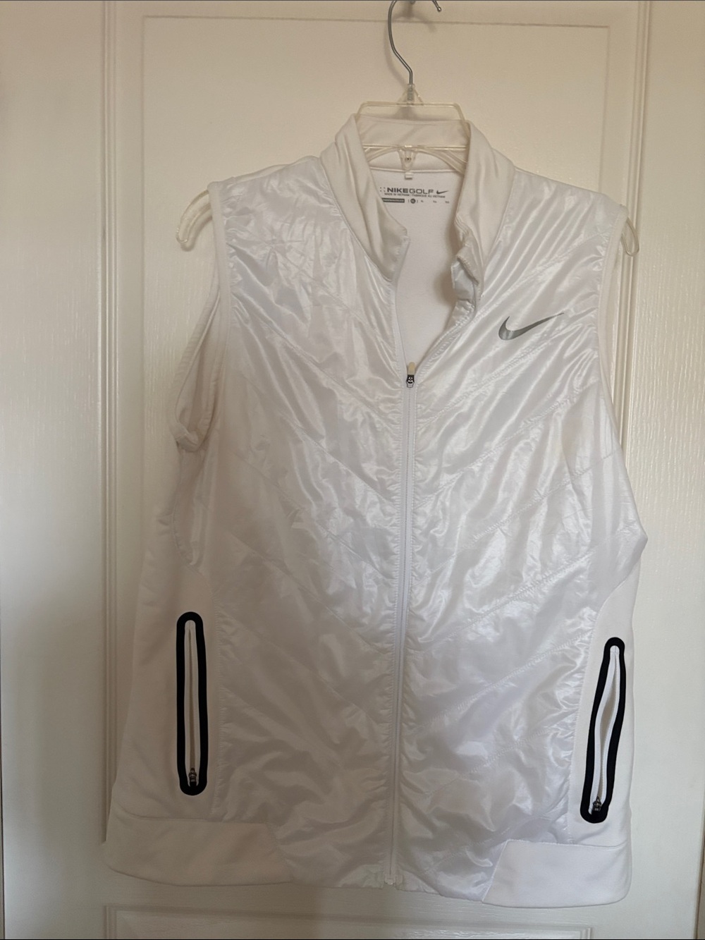 Nike White Sleeveless Golf Vest with Black Trim